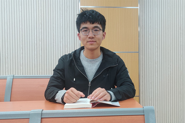 3904e5b644784e12964a1c4b8ee33ed5.jpg 刘启祥 (2).jpg